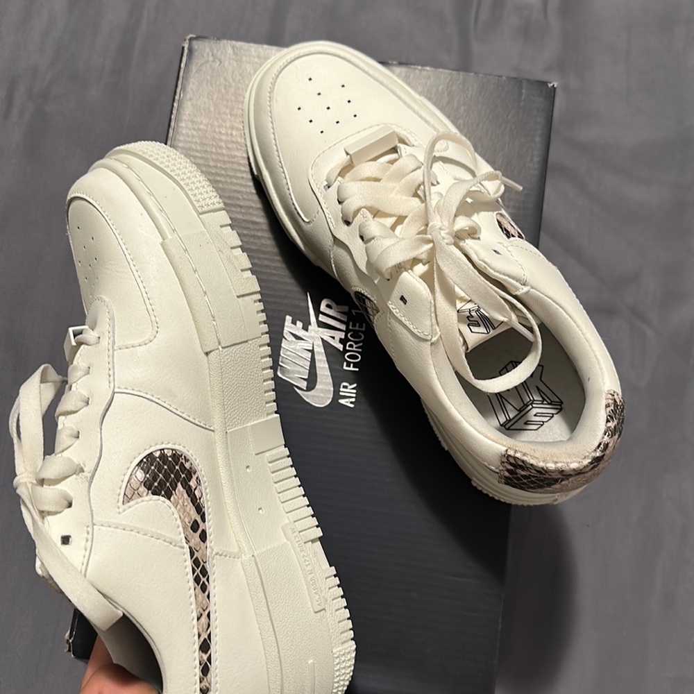 Af1 pixel SE